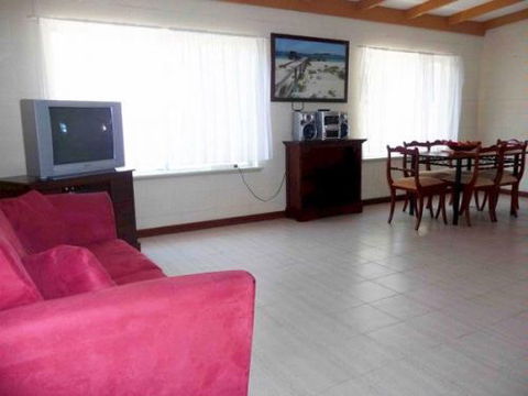 Lancelin Accommodation Service - Accommodation Batemans Bay 6