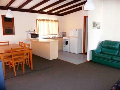 Lancelin Accommodation Service - Accommodation Batemans Bay 8