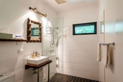 Lombok On Waterfall Retreat - Accommodation Batemans Bay 2