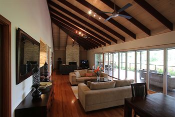 Lake Weyba Cottages Noosa - Accommodation Batemans Bay 1