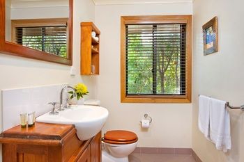 Lake Weyba Cottages Noosa - Accommodation Batemans Bay 10