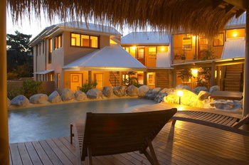 L'Auberge Noosa - Accommodation Batemans Bay 0