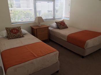 Santorini Twin Waters - Accommodation Batemans Bay 32