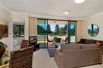 Santorini Twin Waters - Accommodation Batemans Bay 0