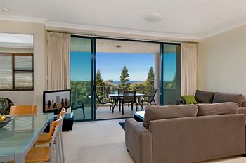 Santorini Twin Waters - Accommodation Batemans Bay 2