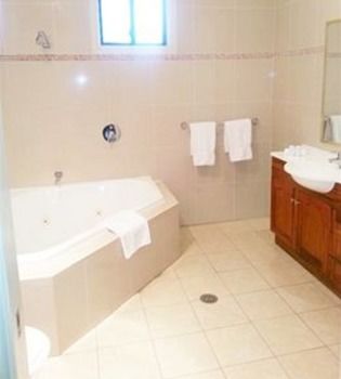 Potters Hotel Brewery Resort - Accommodation Batemans Bay 2