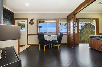Artisan Spa Views - Accommodation Batemans Bay 12