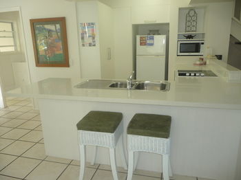 Sunset Cove Noosa - Accommodation Batemans Bay 0