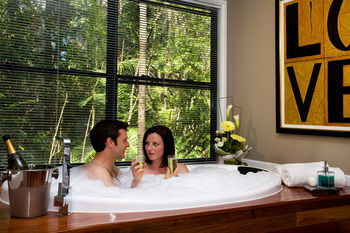 Amore On Buderim Luxury Rainforest Cabins - Accommodation Batemans Bay 18