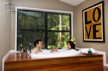 Amore On Buderim Luxury Rainforest Cabins - Accommodation Batemans Bay 19