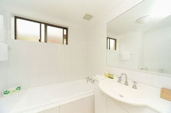 Waldorf Eastwood Residential Apartments - Accommodation Batemans Bay 8