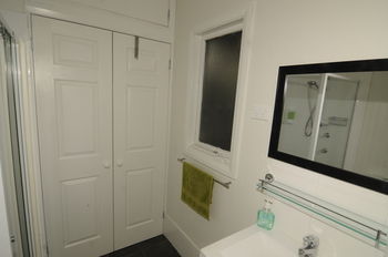 House On The Hill - Hunter Valley - Accommodation Batemans Bay 1