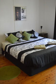 House On The Hill - Hunter Valley - Accommodation Batemans Bay 4