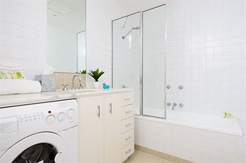 Treasury On Collins - Accommodation Batemans Bay 0