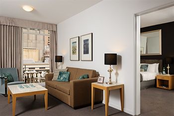 Treasury On Collins - Accommodation Batemans Bay 11