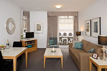 Treasury On Collins - Accommodation Batemans Bay 15