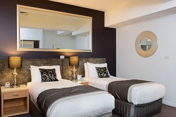 Treasury On Collins - Accommodation Batemans Bay 20