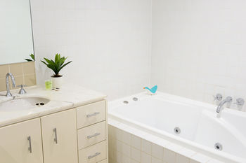 Treasury On Collins - Accommodation Batemans Bay 28