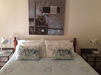 Australian Home Away @ Doncaster Andersons Creek 2 - Accommodation Batemans Bay 1