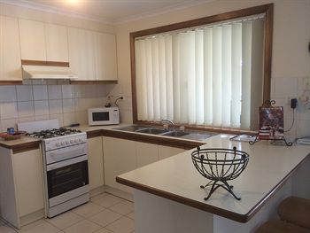 Australian Home Away @ Doncaster Andersons Creek 2 - Accommodation Batemans Bay 7