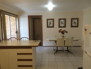 Australian Home Away @ Doncaster Andersons Creek 2 - Accommodation Batemans Bay 9
