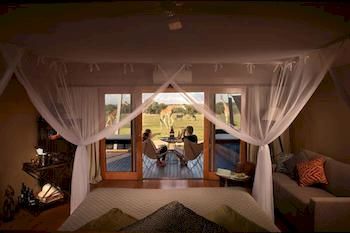 Zoofari Lodge, Taronga Western Plains Zoo - Accommodation Batemans Bay 0