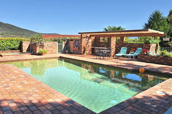 Langbrook Estate Cottages - Accommodation Batemans Bay 0