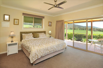 Langbrook Estate Cottages - Accommodation Batemans Bay 11