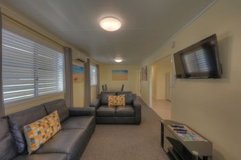 Alex Beach Cabins - Accommodation Batemans Bay 14