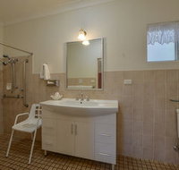 Cadman Motor Inn amp Apartments - Accommodation Batemans Bay