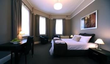 Carrington Place - Accommodation Batemans Bay 0