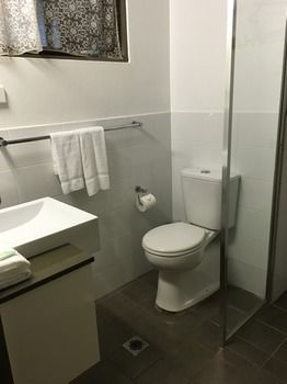 Avoca Beach Hotel & Resort - Accommodation Batemans Bay 4