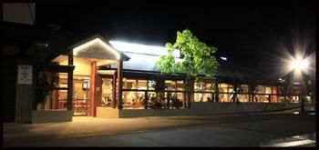 Peden's Hotel - Accommodation Batemans Bay 4