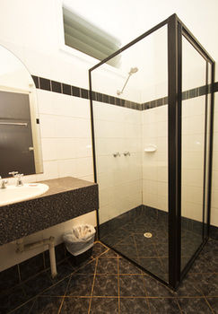 Peden's Hotel - Accommodation Batemans Bay 8