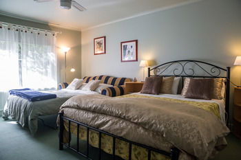 Strathvea Guest House - Accommodation Batemans Bay 7