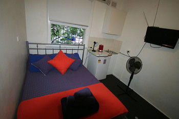 Zing Backpackers - Accommodation Batemans Bay 3