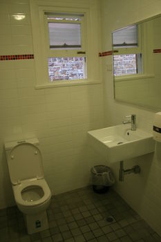 Zing Backpackers - Accommodation Batemans Bay 11