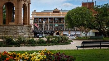 Bathurst Royal Apartments - Accommodation Batemans Bay 0