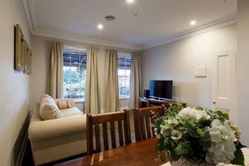 Bathurst Royal Apartments - Accommodation Batemans Bay 4