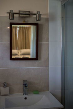 The Wattle Lodge - Accommodation Batemans Bay 1