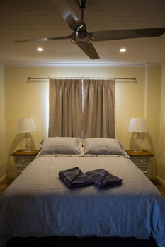 The Wattle Lodge - Accommodation Batemans Bay 4