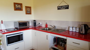 The Wattle Lodge - Accommodation Batemans Bay 38