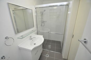 Balmain 2 Mont Furnished Apartment - Accommodation Batemans Bay 3