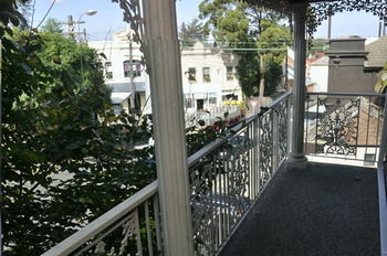 Balmain 2 Mont Furnished Apartment - Accommodation Batemans Bay 8