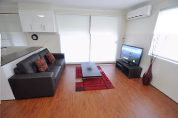 Balmain 2 Mont Furnished Apartment - Accommodation Batemans Bay 9