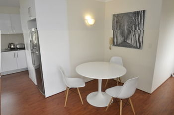 Balmain 2 Mont Furnished Apartment - Accommodation Batemans Bay 10