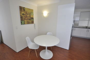 Balmain 2 Mont Furnished Apartment - Accommodation Batemans Bay 11