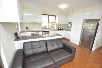Balmain 2 Mont Furnished Apartment - Accommodation Batemans Bay 14