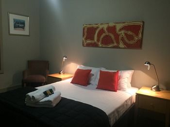 The Criterion Pub And Kitchen Carrington - Accommodation Batemans Bay 0