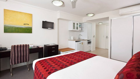 BEST WESTERN PLUS Cairns Central Apartments - Accommodation Batemans Bay 1